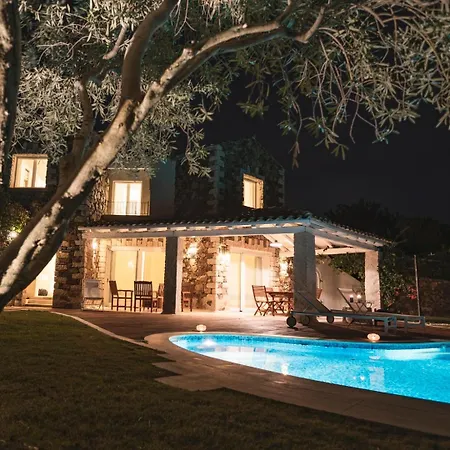 Ulivo Con Piscina E Giardino Privato A 500 Mt Dal Mare *