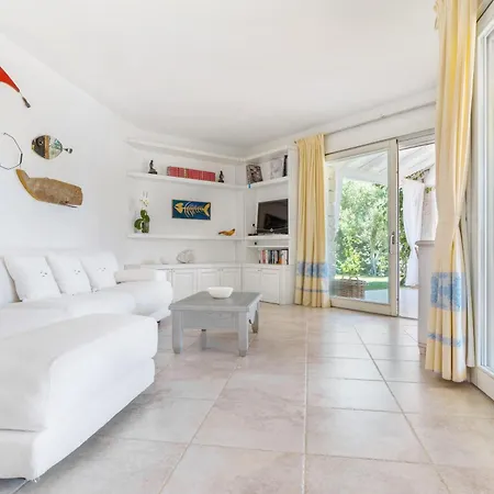 Villa Ulivo Con Piscina E Giardino Privato A 500 Mt Dal Mare *