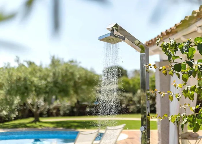 Ulivo Con Piscina E Giardino Privato A 500 Mt Dal Mare Вилла